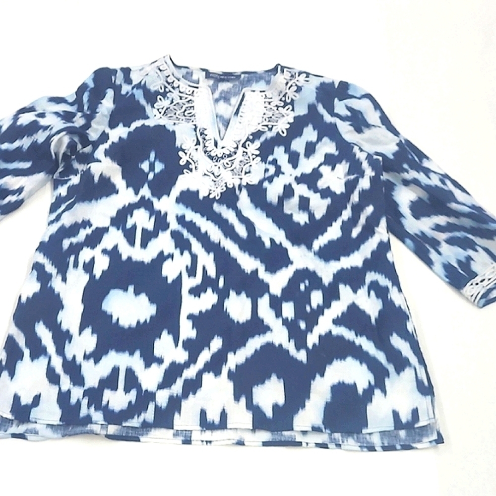 Jones New York Blue and White Patterned Embroidered Linen Blouse Size L